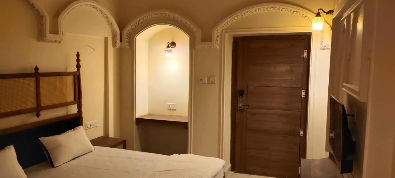 Captain Heritage House Bed & Breakfast Varanasi