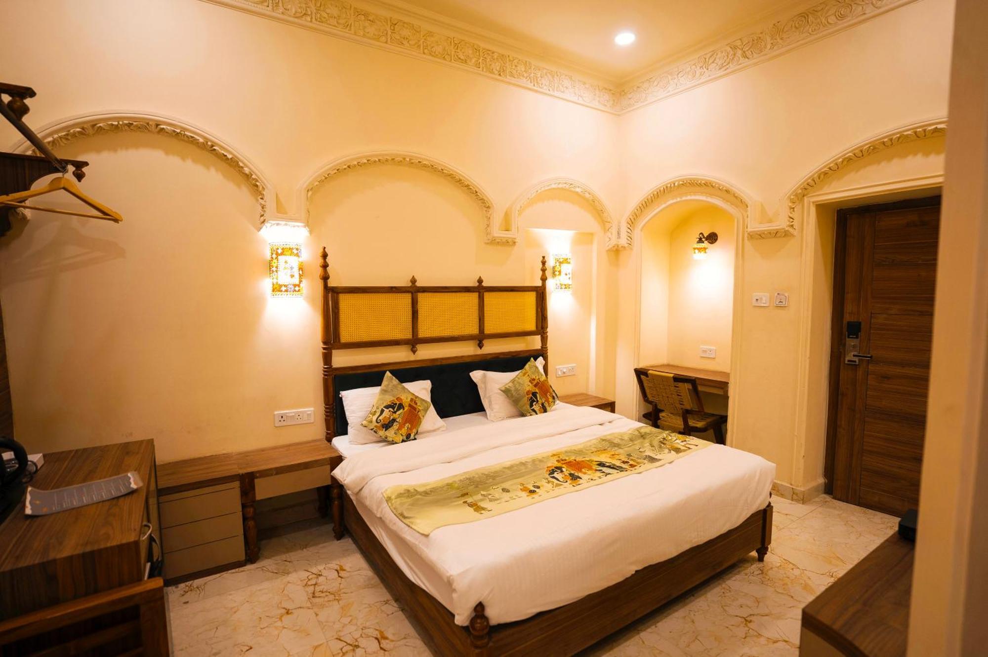 Captain Heritage House Bed & Breakfast Varanasi